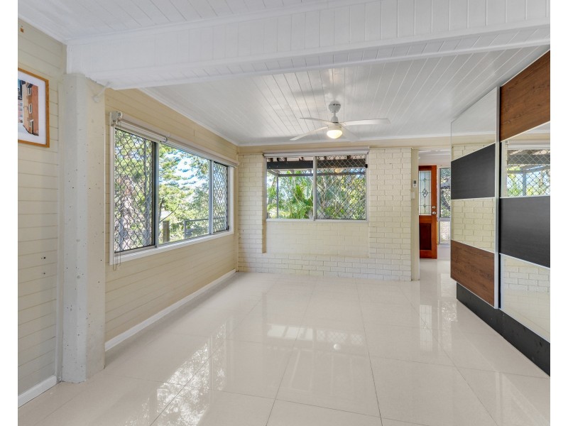 41 Venerable Street, Seventeen Mile Rocks QLD 4073