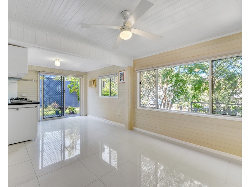 41 Venerable Street, Seventeen Mile Rocks QLD 4073
