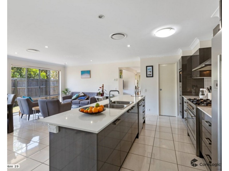 11 Acacia Street, Heathwood QLD 4110