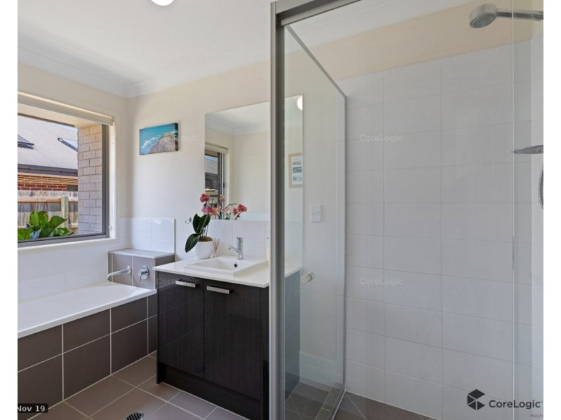 11 Acacia Street, Heathwood QLD 4110