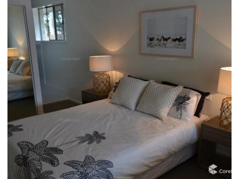 4 Sirocco Street, Jamboree Heights QLD 4074