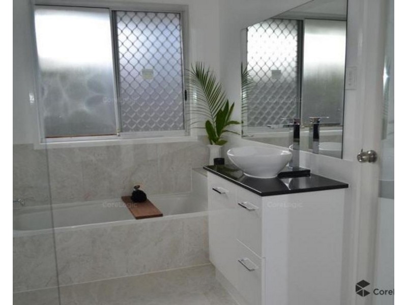 4 Sirocco Street, Jamboree Heights QLD 4074