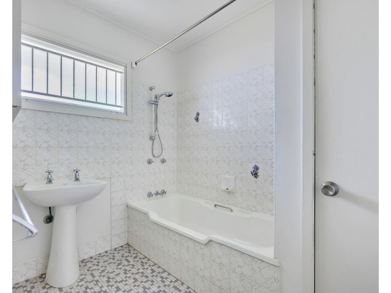 14 Mount Ommaney Drive, Jindalee QLD 4074