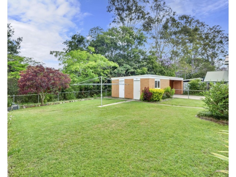 14 Mount Ommaney Drive, Jindalee QLD 4074