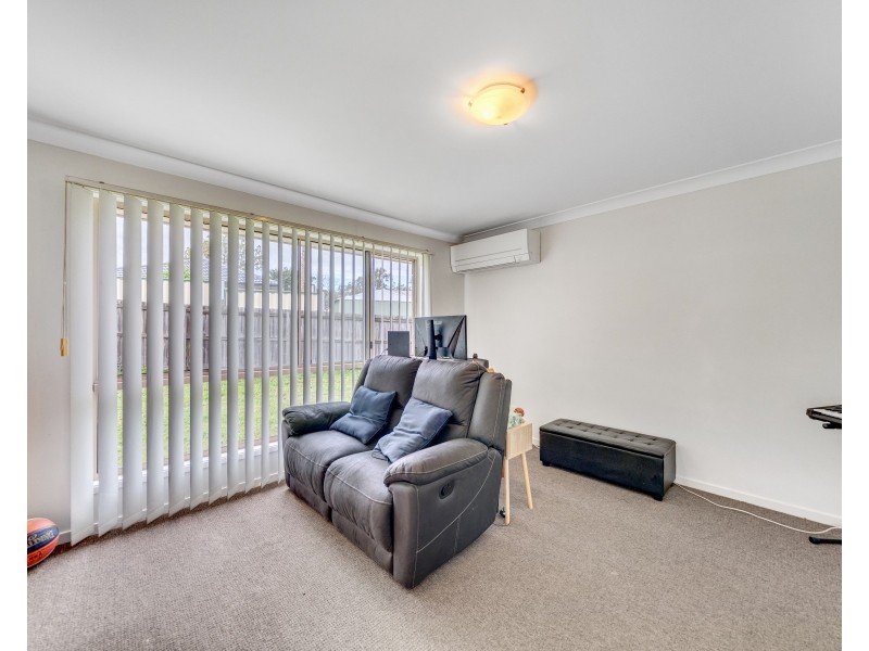 14 Moroney Court, Goodna QLD 4300