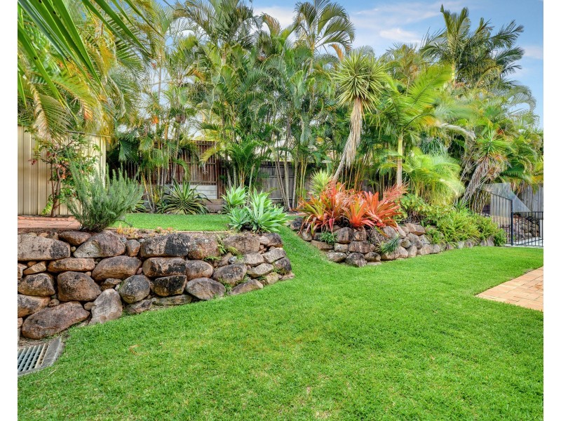 6 Bellambi Place, Westlake QLD 4074