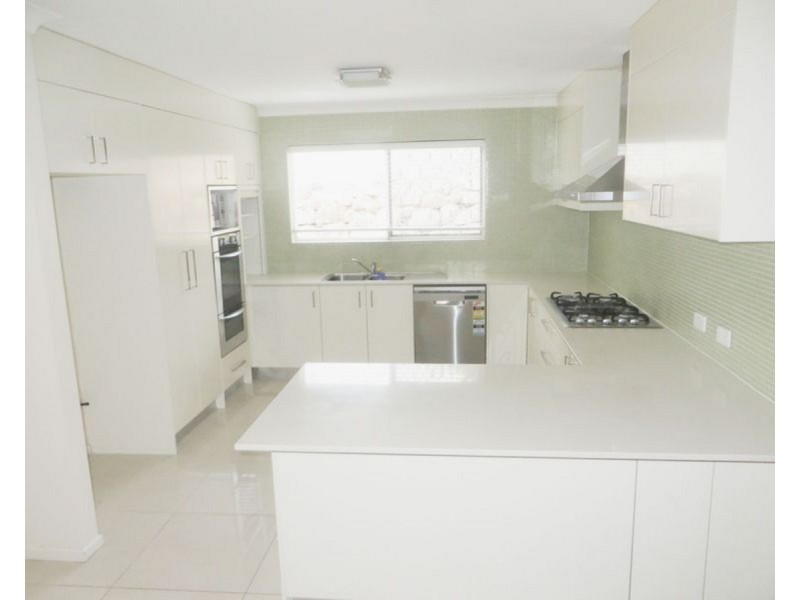 6 Cherry Close, Sinnamon Park QLD 4073