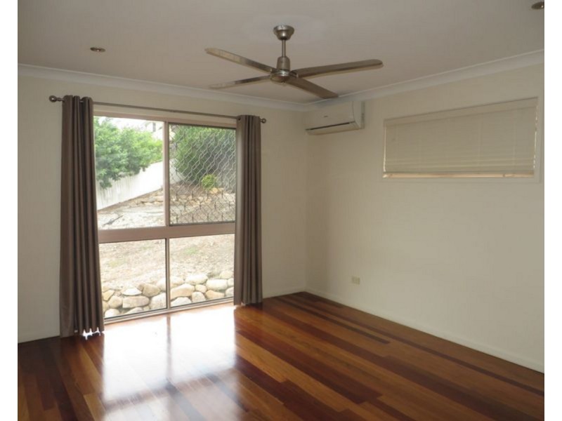 6 Cherry Close, Sinnamon Park QLD 4073