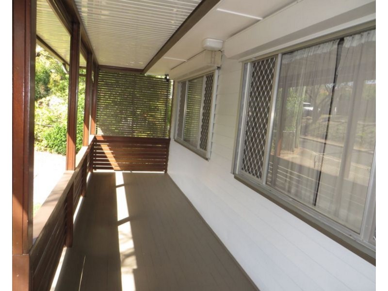 224 Seventeen Mile Rocks Road, Oxley QLD 4075