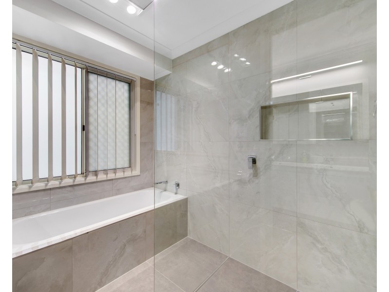 43 Riverhills Road, Middle Park QLD 4074