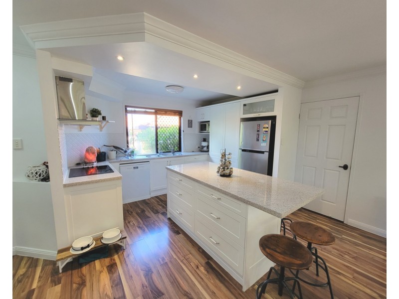 8/105 Oldfield Road, Sinnamon Park QLD 4073