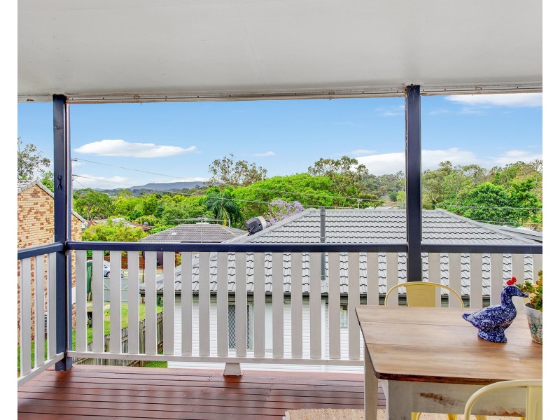 16 Carlyle Street, Seventeen Mile Rocks QLD 4073