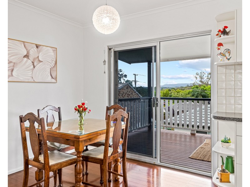 16 Carlyle Street, Seventeen Mile Rocks QLD 4073