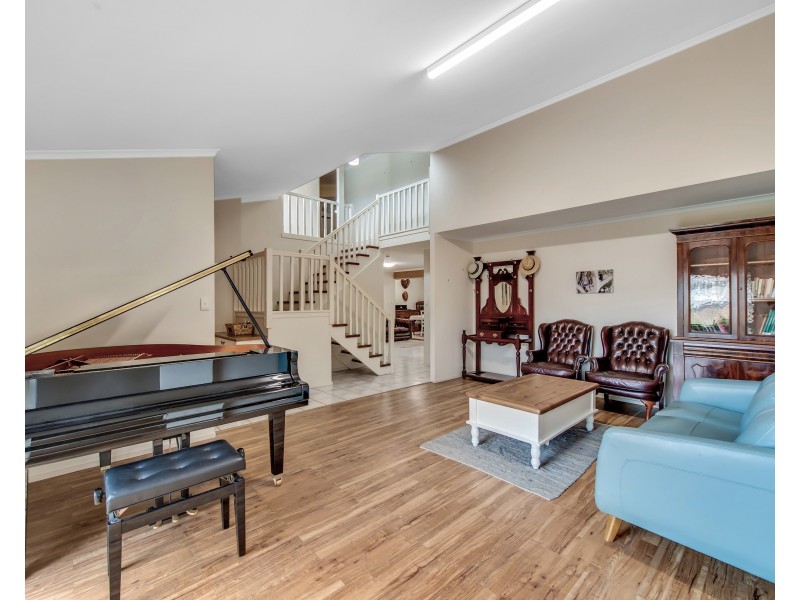 10 Blyde Street, Sinnamon Park QLD 4073