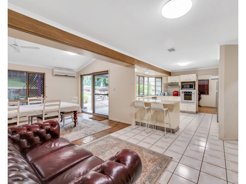 10 Blyde Street, Sinnamon Park QLD 4073