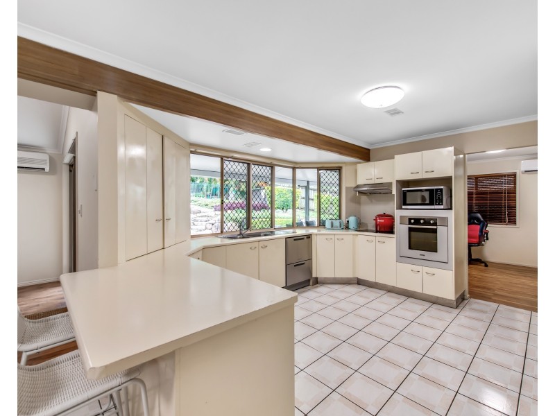 10 Blyde Street, Sinnamon Park QLD 4073