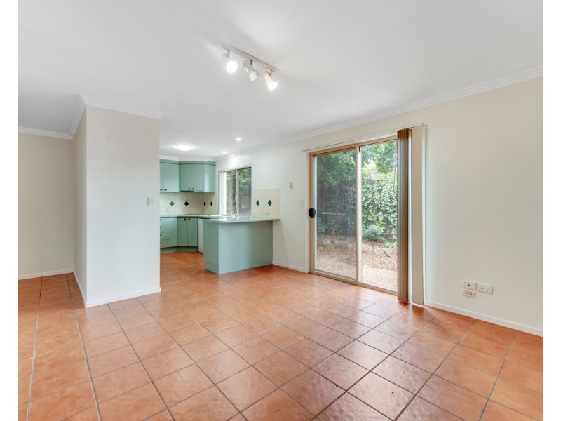 18 Bartok Place, Mount Ommaney QLD 4074