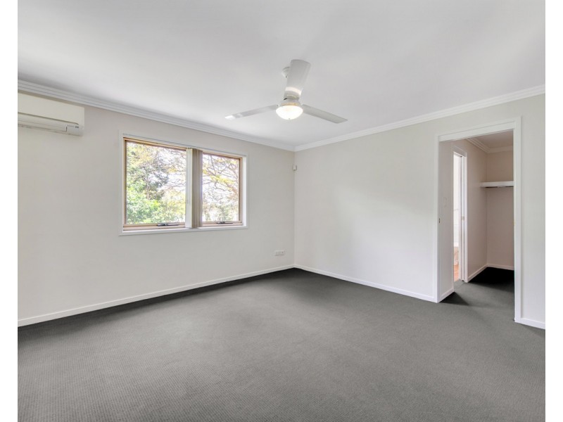 18 Bartok Place, Mount Ommaney QLD 4074