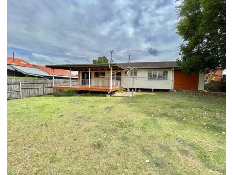 11 Burrendah Road, Jindalee QLD 4074