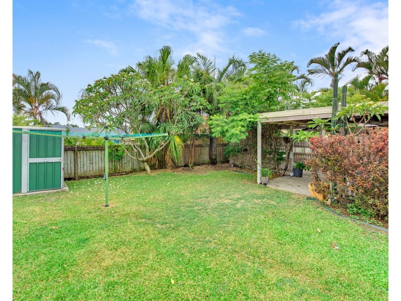 8 Avondale Road, Sinnamon Park QLD 4073