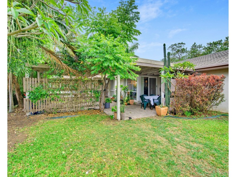 8 Avondale Road, Sinnamon Park QLD 4073