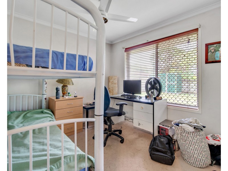 8 Avondale Road, Sinnamon Park QLD 4073