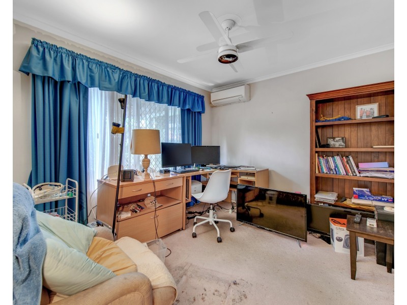 8 Avondale Road, Sinnamon Park QLD 4073