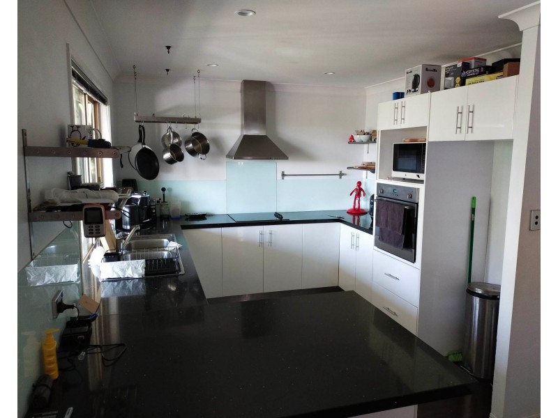 105 Sumners Road, Jamboree Heights QLD 4074