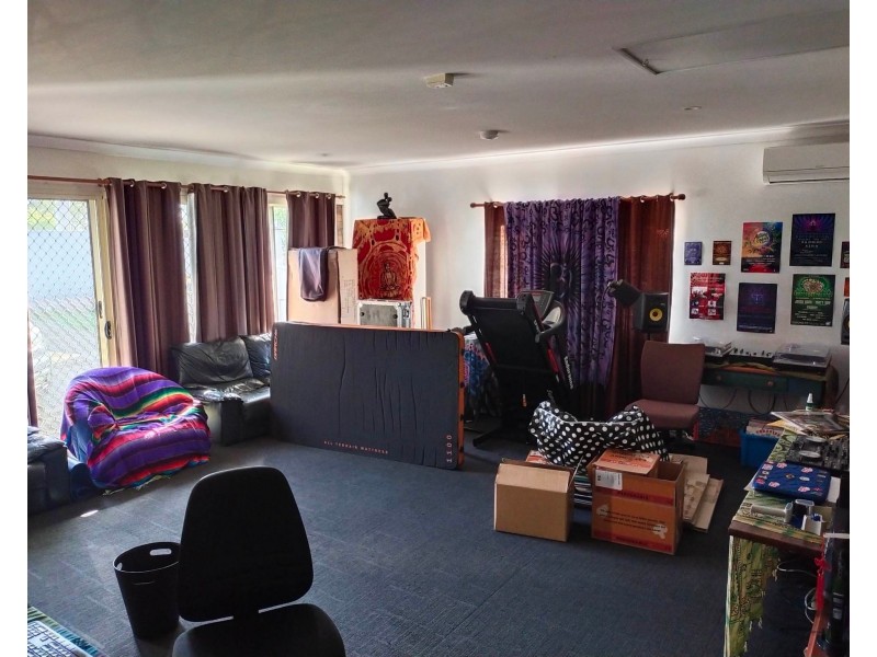 105 Sumners Road, Jamboree Heights QLD 4074