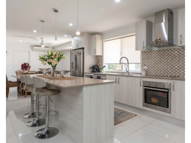 48 Leopard Tree Crescent, Sinnamon Park QLD 4073