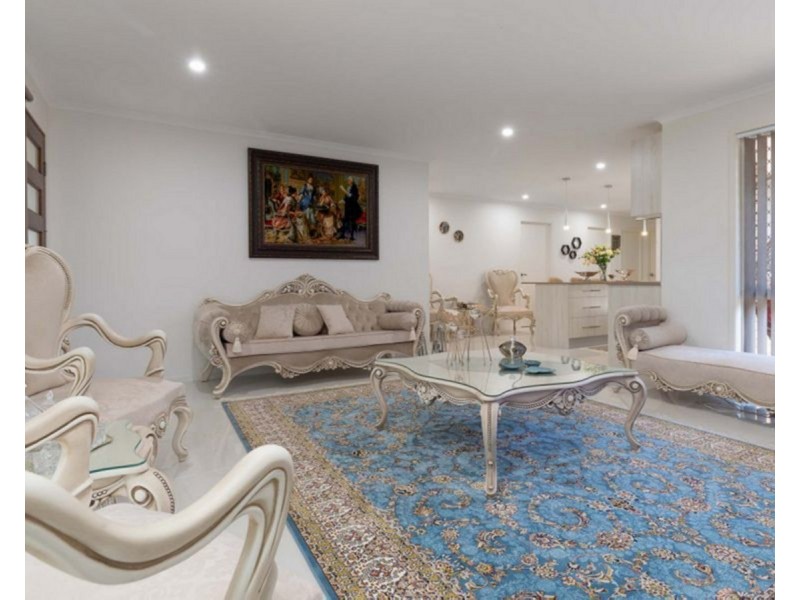 48 Leopard Tree Crescent, Sinnamon Park QLD 4073