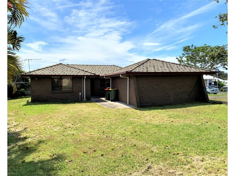 10 Loffs Road, Jamboree Heights QLD 4074