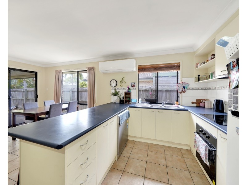 15 Harrison Crescent, Forest Lake QLD 4078