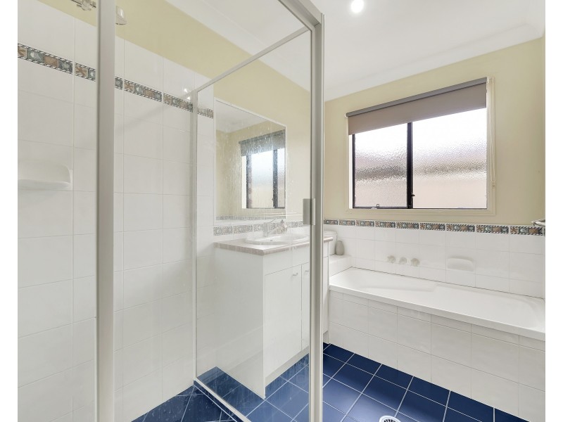 15 Harrison Crescent, Forest Lake QLD 4078
