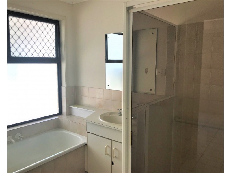 30 Riverhills Road, Middle Park QLD 4074