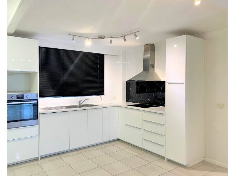 1/22 Foxton Street, Indooroopilly QLD 4068