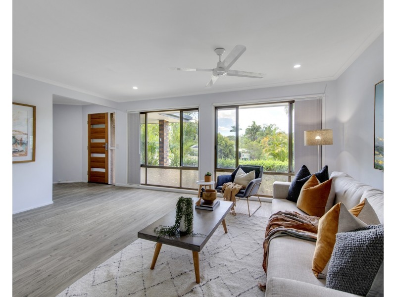 4 Aegean Close, Jamboree Heights QLD 4074