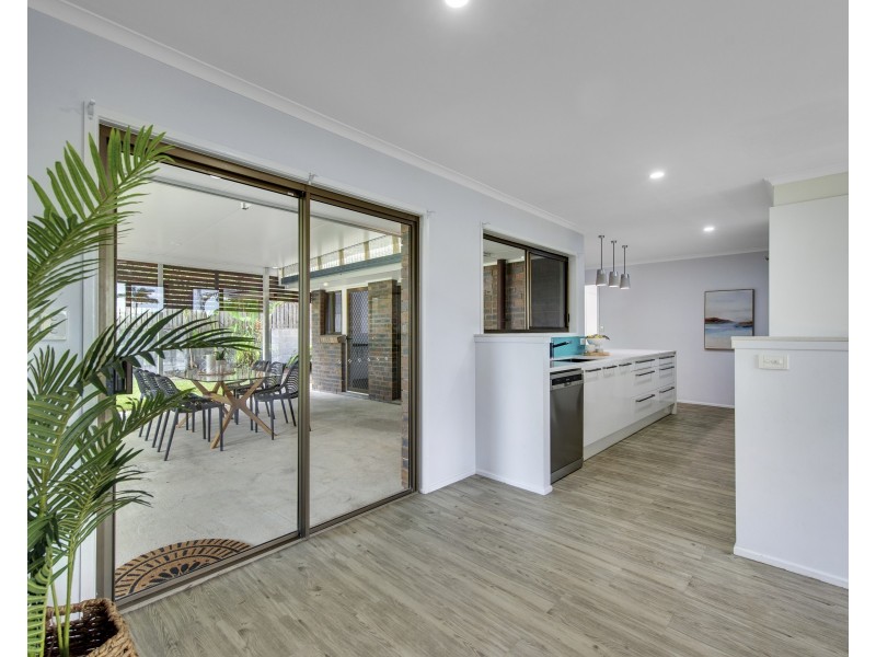 4 Aegean Close, Jamboree Heights QLD 4074