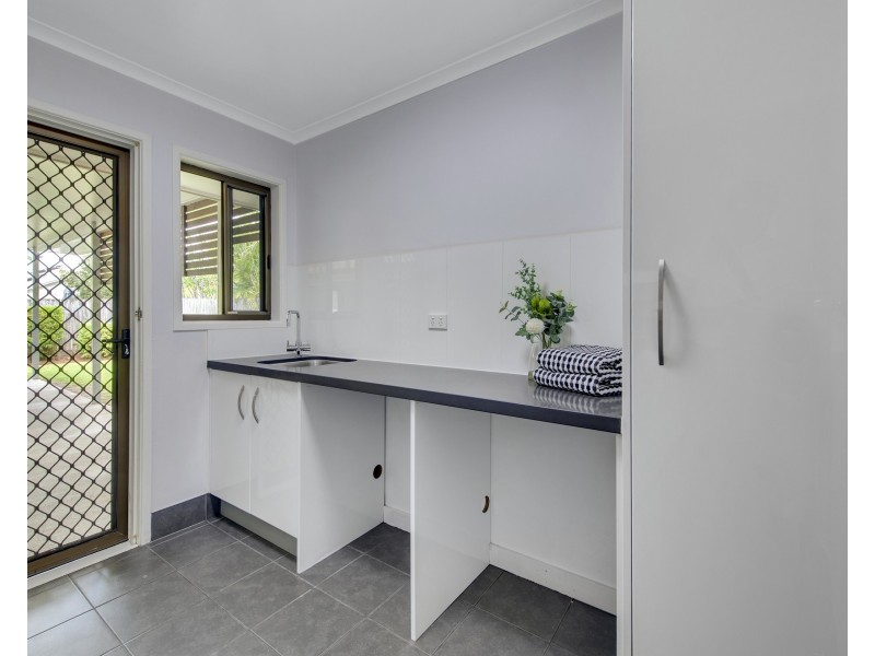 4 Aegean Close, Jamboree Heights QLD 4074