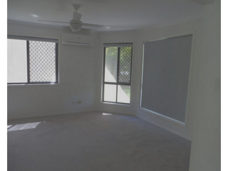 6 McNally Close, Seventeen Mile Rocks QLD 4073
