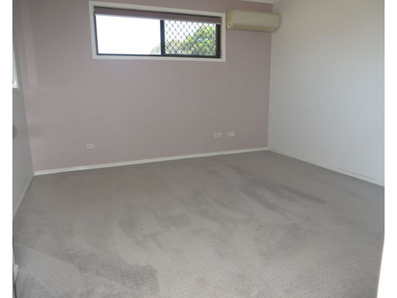 6 McNally Close, Seventeen Mile Rocks QLD 4073