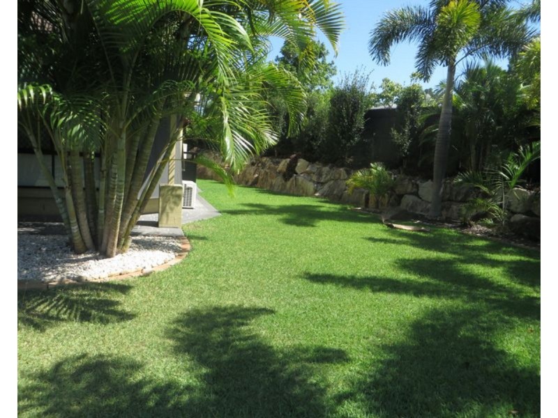 6 McNally Close, Seventeen Mile Rocks QLD 4073