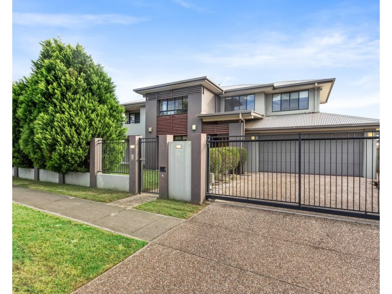 74 Sinnamon Road, Sinnamon Park QLD 4073