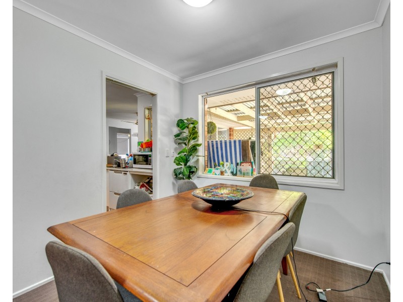 17 Delapine Place, Seventeen Mile Rocks QLD 4073