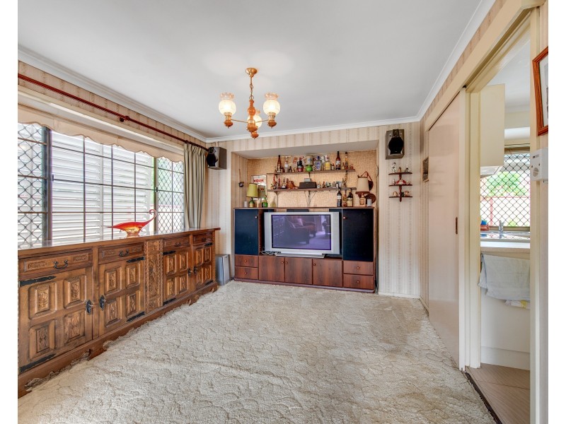 2 Lovell Court, Sinnamon Park QLD 4073