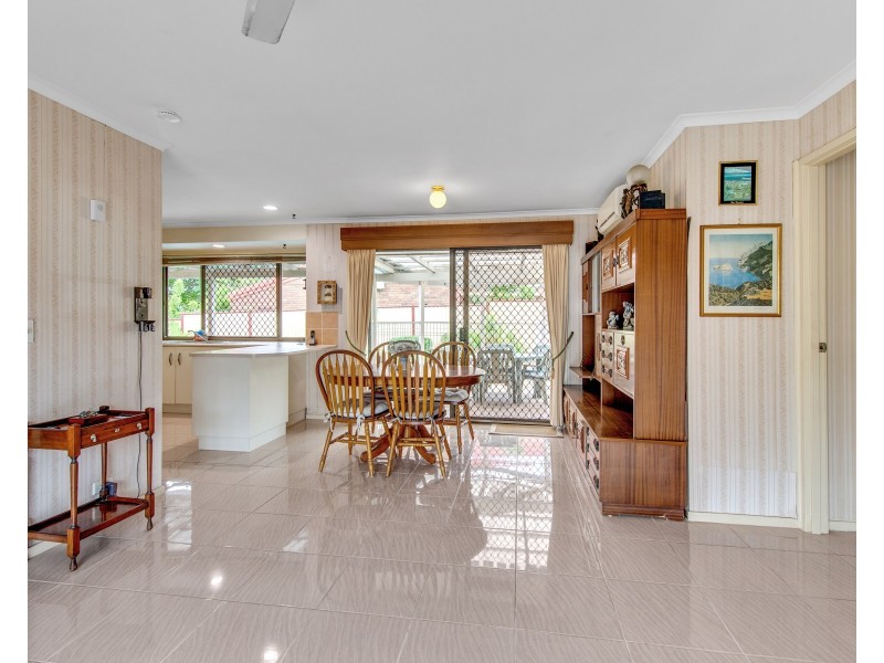 2 Lovell Court, Sinnamon Park QLD 4073