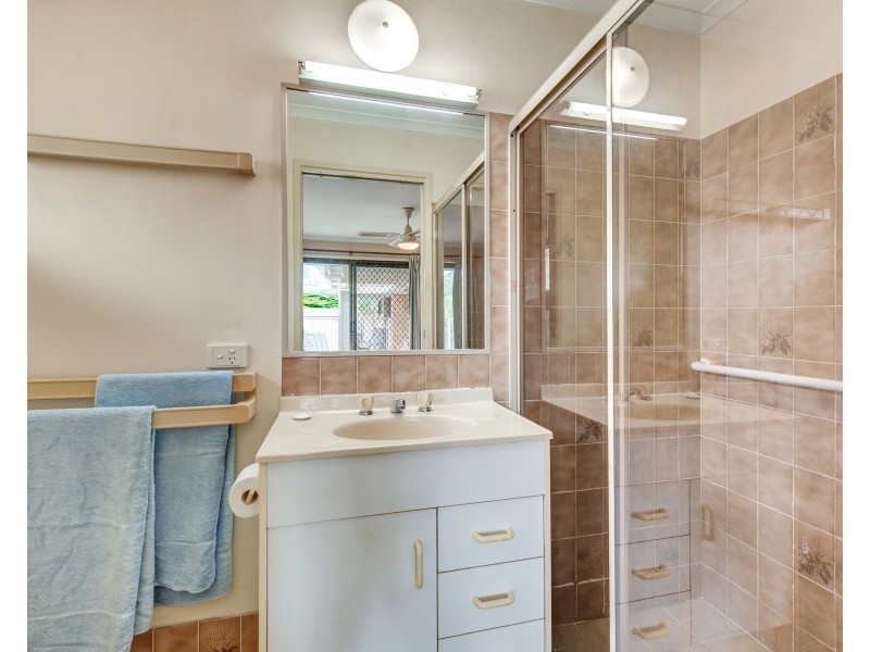 2 Lovell Court, Sinnamon Park QLD 4073