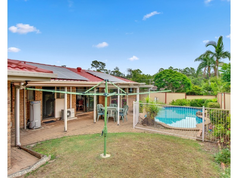 2 Lovell Court, Sinnamon Park QLD 4073