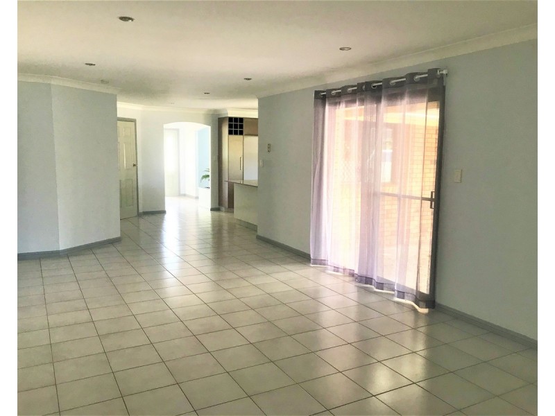 96 Glen Ross Road, Sinnamon Park QLD 4073