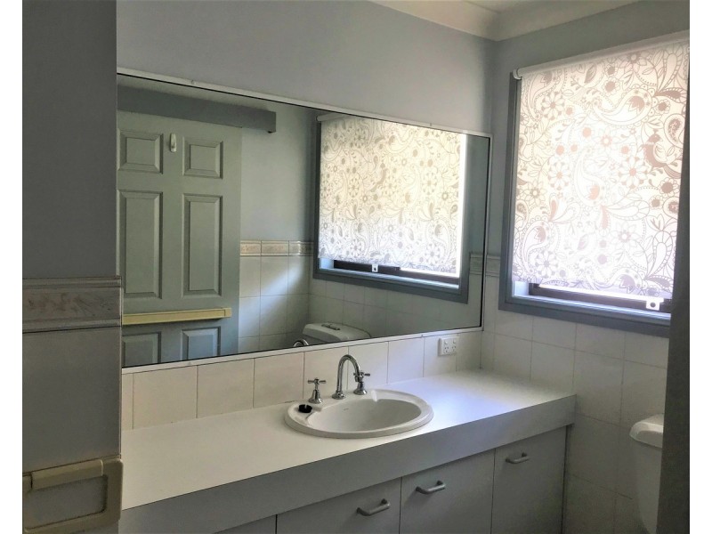 96 Glen Ross Road, Sinnamon Park QLD 4073